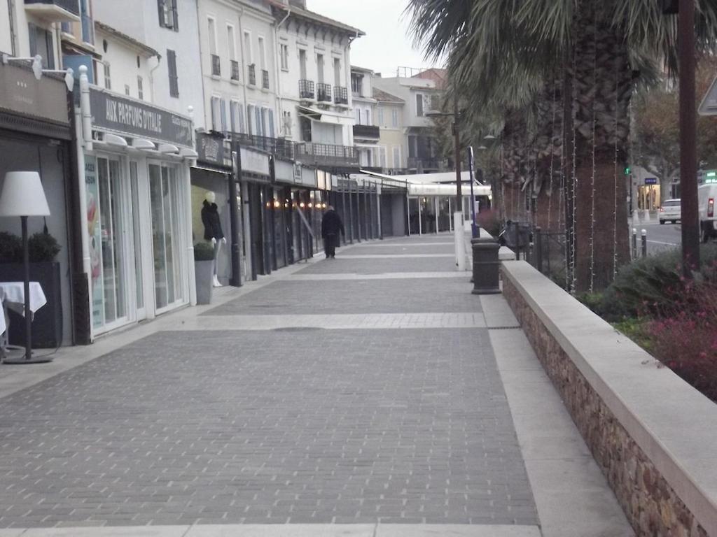 Appartement Spacieux Et Calme Classe 4 Etoiles, A 300M De La Mer Sainte-Maxime Bagian luar foto